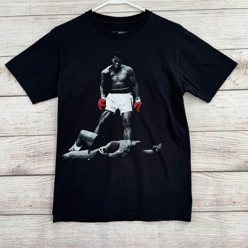 Muhammed Ali Over Sonny Liston T Shirt Mens Small Black Legend Boxing‎ Cassius
